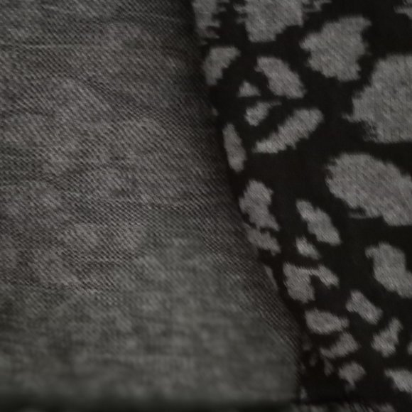 'NEW DIRECTIONS' Wrap skirt Cheetah print Size 10P NWOT - Picture 7 of 14